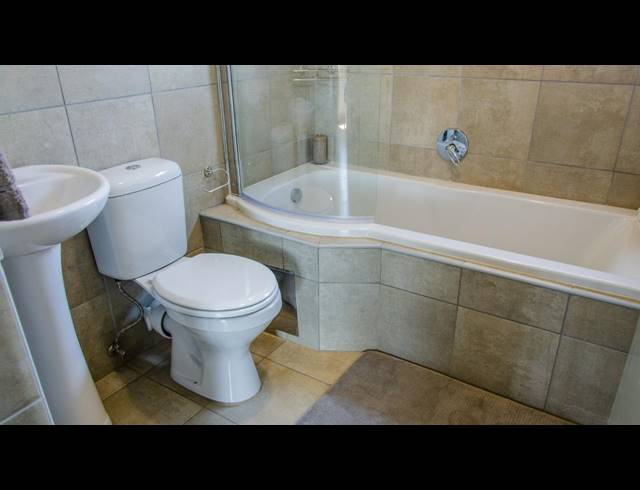 2 BEDROOM APARTMENT BLOCK TO LET IN PRETORIUSPARK